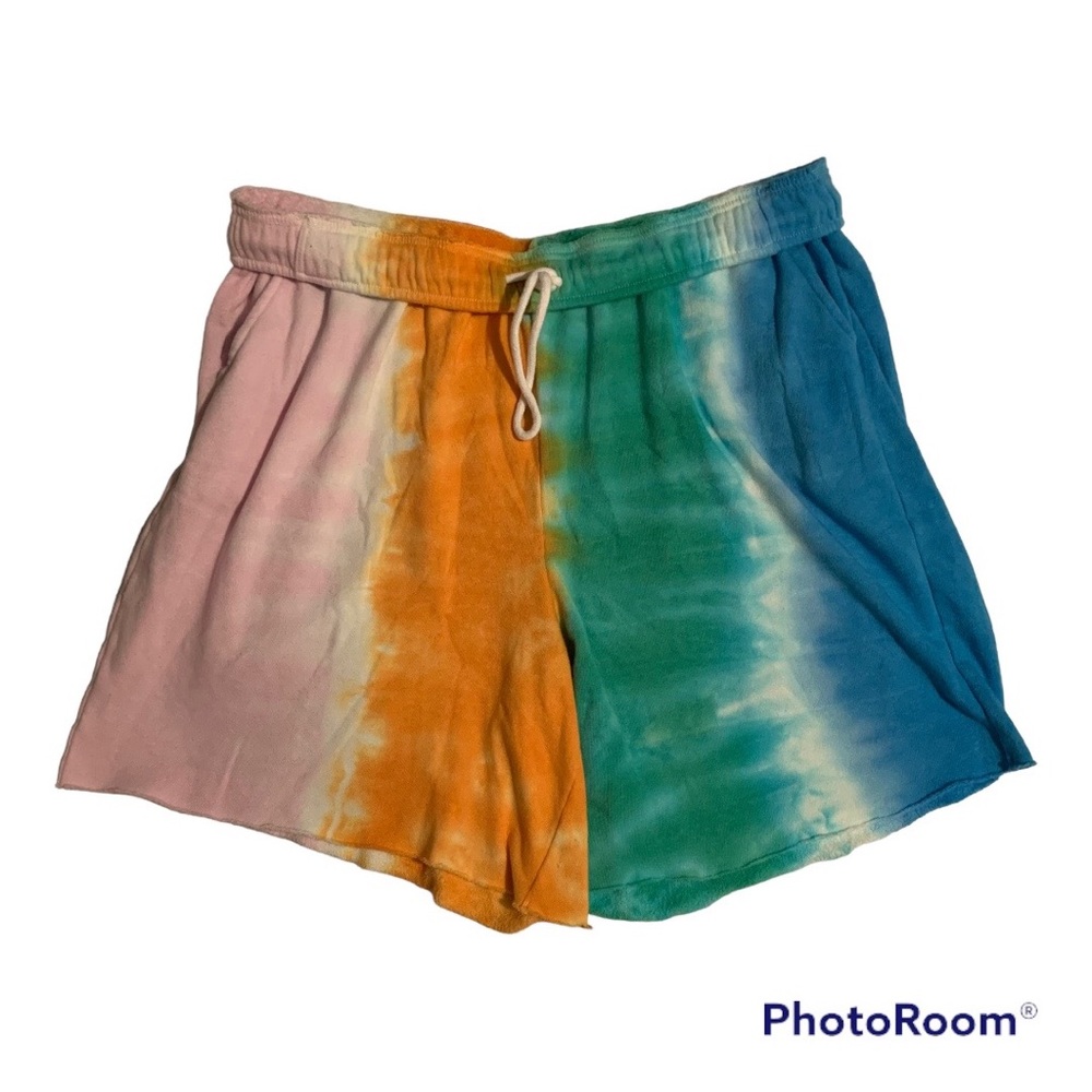 Woman’s High-Rise Fleece Bermuda Shorts
